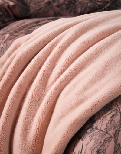 Essenza Plaid Furry Rose