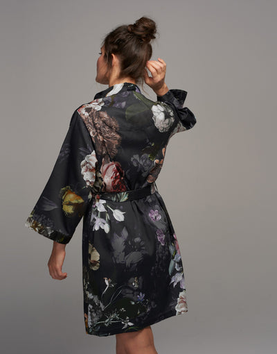 Essenza Kimono Sarai Fleur Festive Blooming Black
